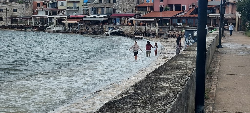 Slijedite ritam prirode! Šetajte uz more i u morskoj vodi